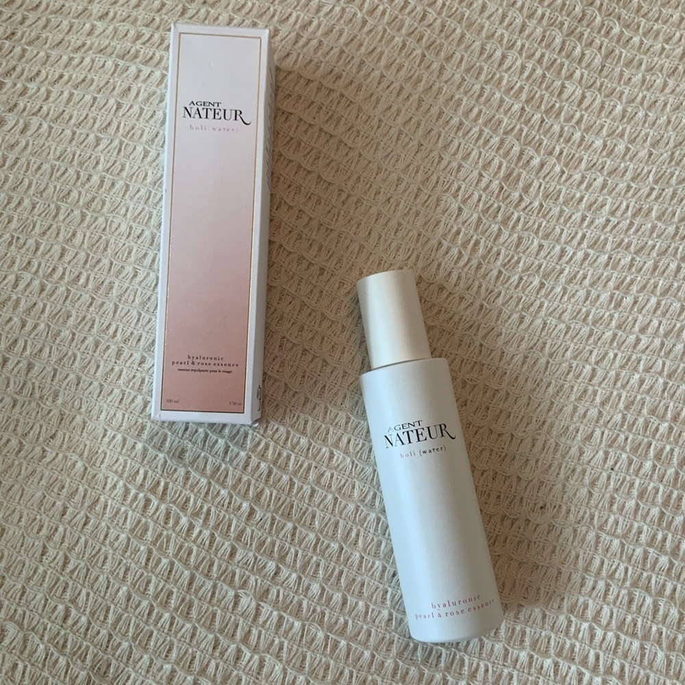 New Agent Nateur Holi Water Pearl and Rose Hyaluronic Essence Face Serum Milky